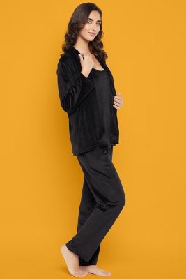 Chic Shrug Nightwear in Black