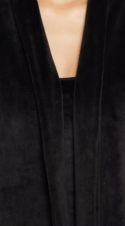 Chic Shrug Nightwear in Black