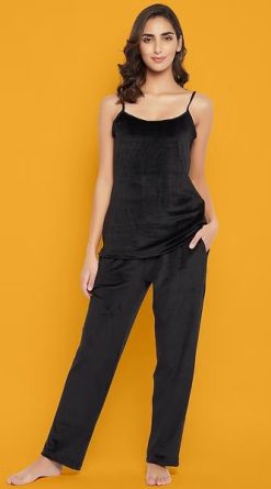 Chic Shrug Nightwear in Black