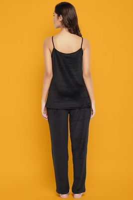 Chic Shrug Nightwear in Black