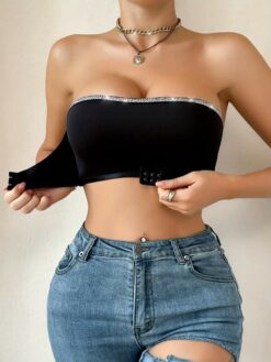 Women's Front Clasp Wireless Brassiere With Silver Thread Trimming Design