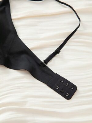 Black No Show T-Shirt Bra Wire-Free & Concealed Clasp