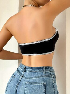 Women's Front Clasp Wireless Brassiere With Silver Thread Trimming Design