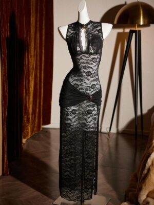 Slumberist Teardrop Cutout Design V-Neck Sexy Lace Women's Nightgown