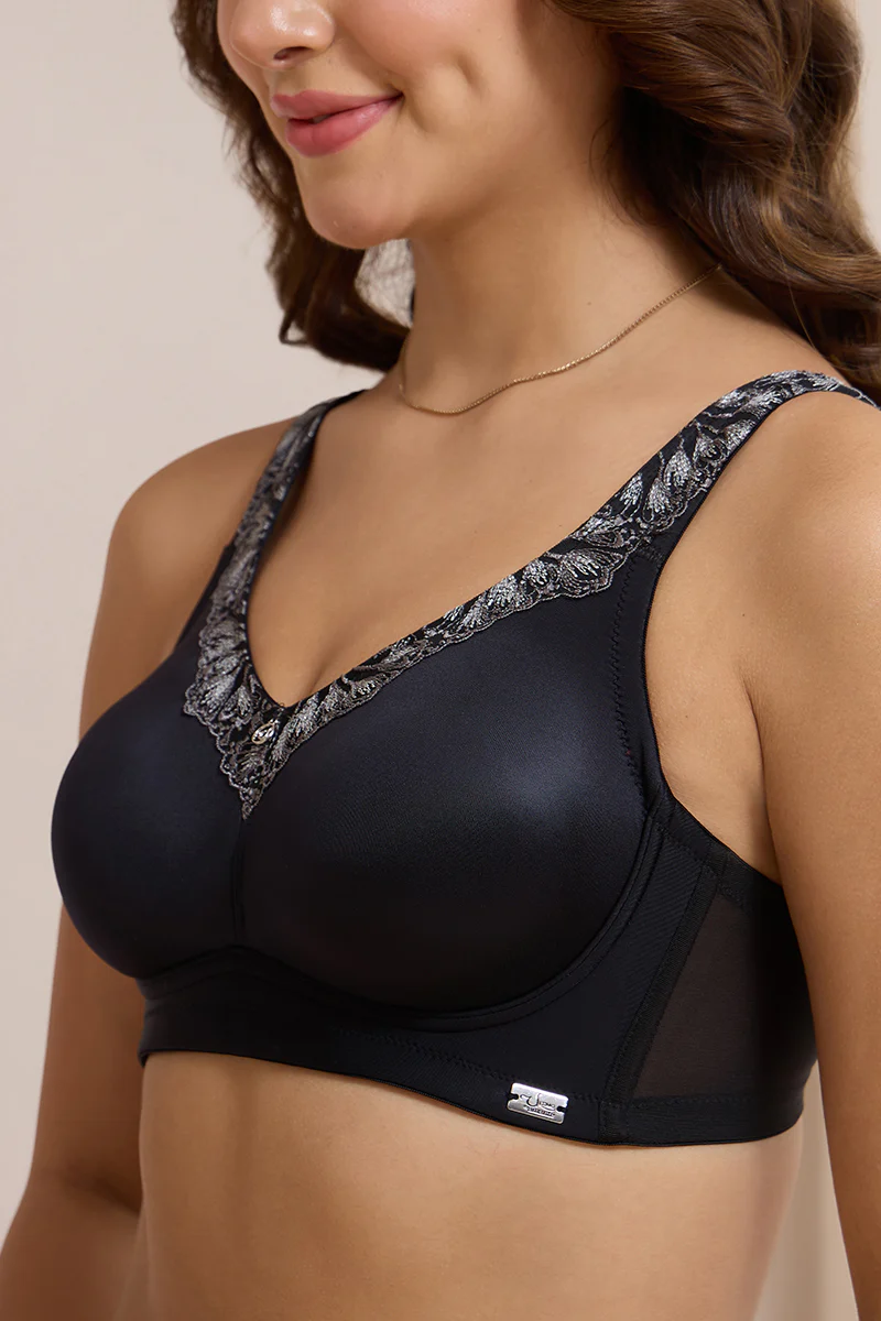 Radiant Curves Non-Padded Non-Wired Bra - Black