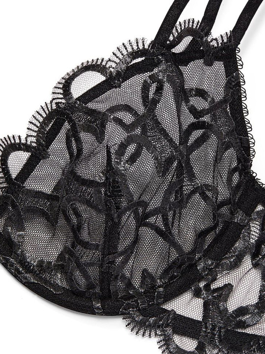 Sexy Shimmer Heart Embroidery Low-Cut Demi Embellished Bra